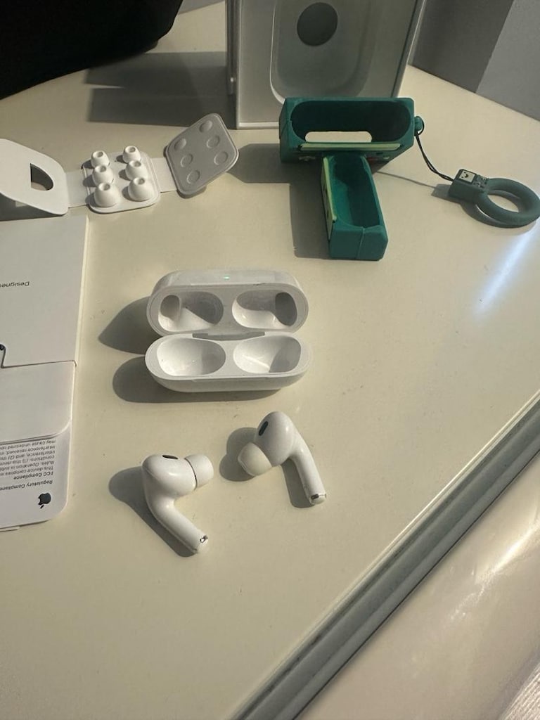 Temiz Sıfır gibi AirPods Pro 2. Nesil (+ BMO Tasarımlı Kılıf Hediyeli - 5