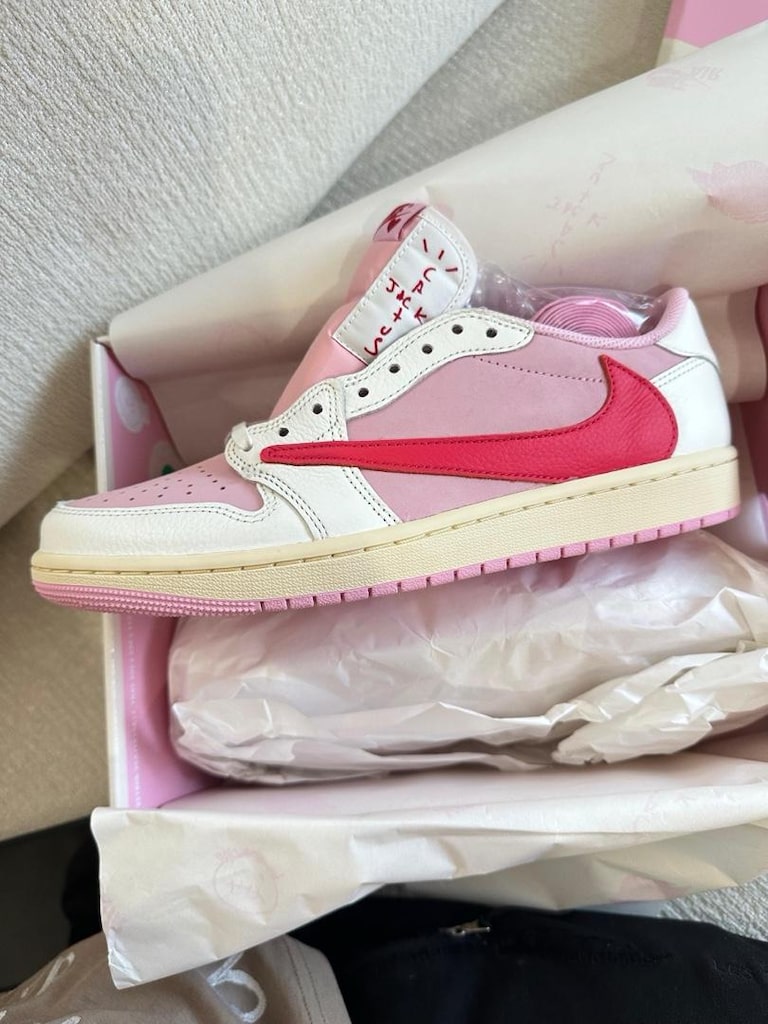 Travis Scott x Nike x Air Jordan Tropical Pink - 4