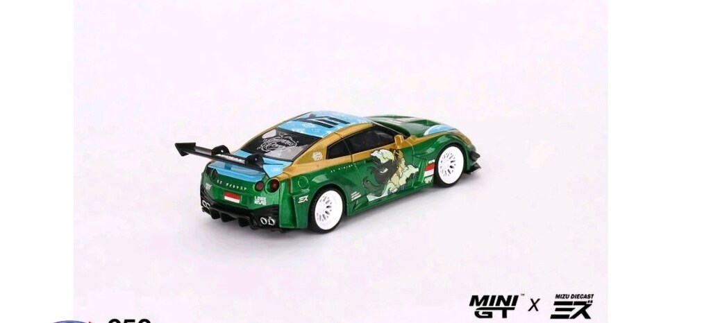 Mini GT Nissan 35GT-RR LB- Sihouette Works GT Princess Roro - 3