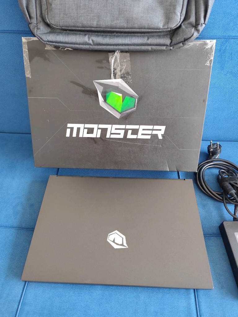 MONSTER ABRA OYUN ÇİZİM LAPTOP - İ7 13700H + RTX 4050 + 16 GB + SSD - 7