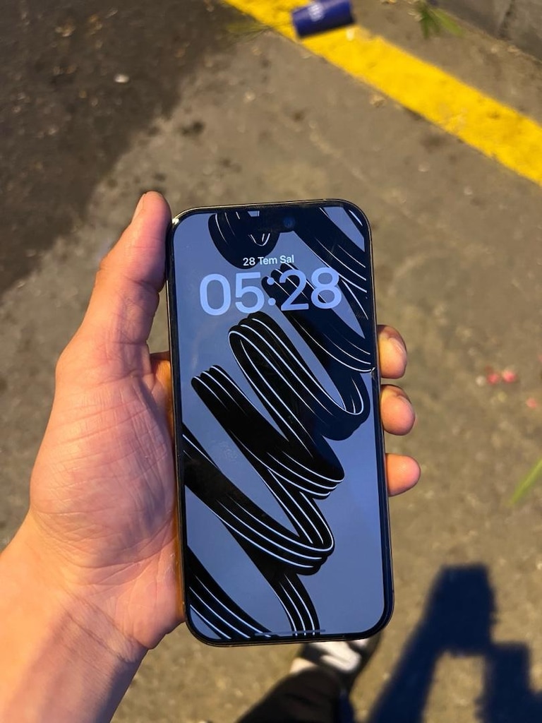 iPhone 16 pro - 3