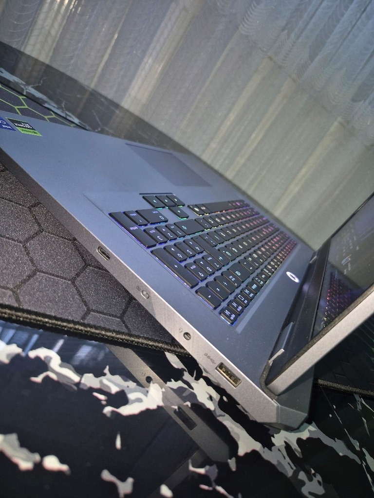 RTX 5060'LI GÜÇLÜ OYUNCU LAPTOPU – FULL GAMING SET - 5