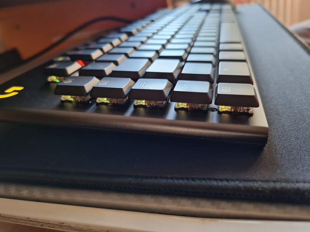Logitech G815 - Low profile - Tactile - Brown Switch Klavye - 4