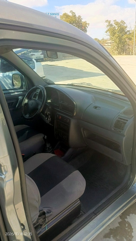 peugeot partner - 8