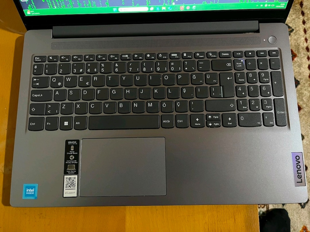 Lenovo IdeaPad Slim 3 N100 / 4GB / 128GB SSD – Çok Temiz - 4