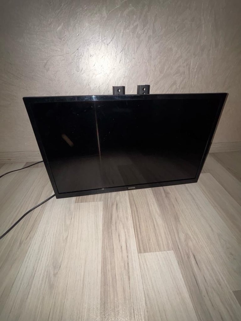 Sıfır Ayarında - Az Kullanılmış Vestel 24H8510 24" LED TV (60 cm)