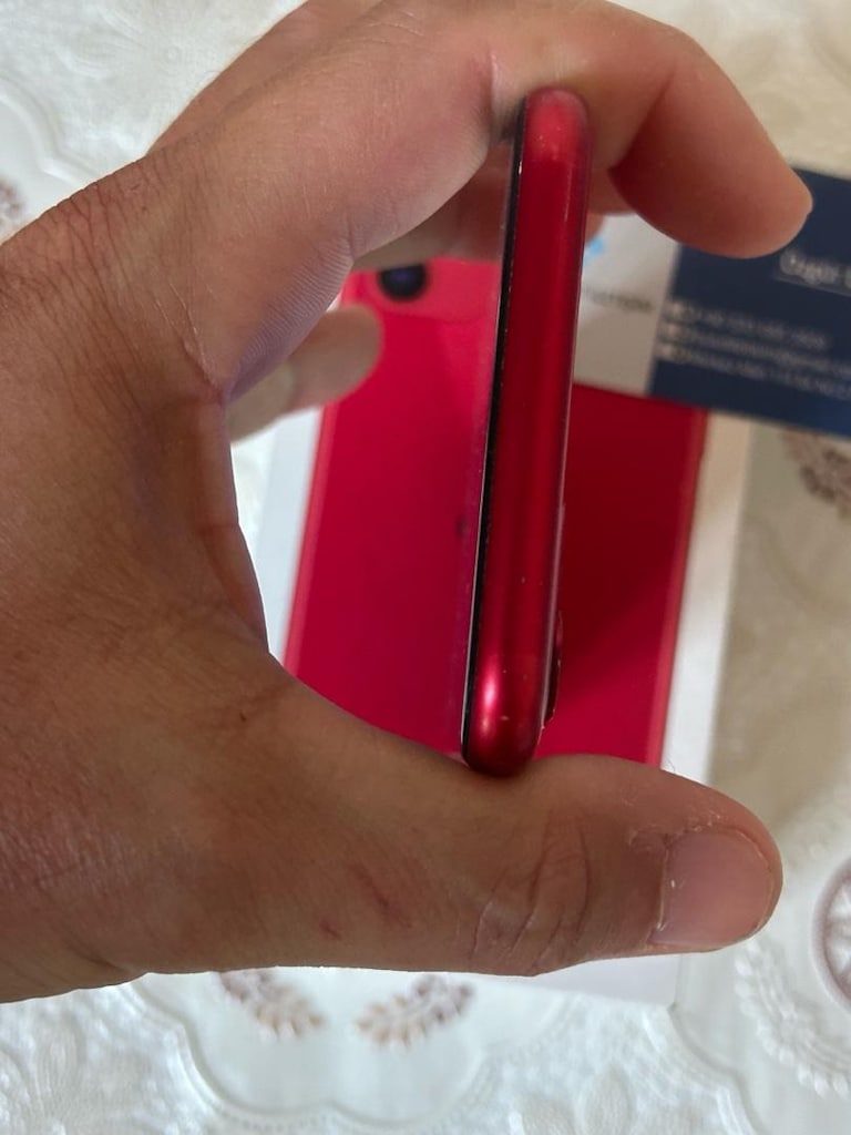 iPhone 11 kırmızı - 2