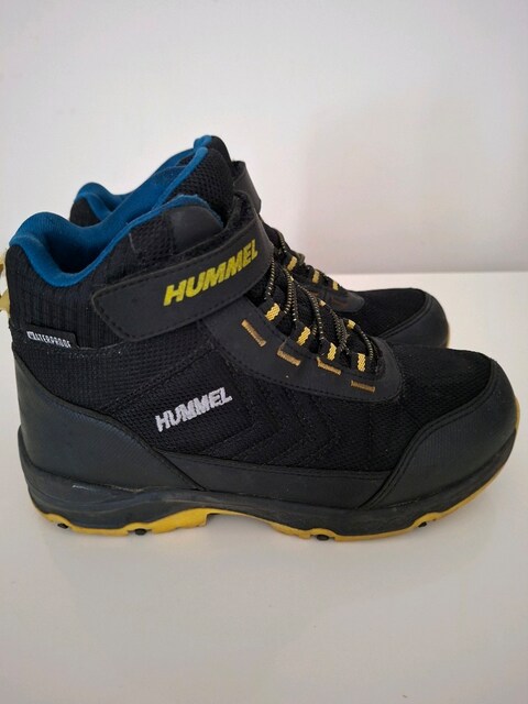 Hummel 35 Numara Su Geçirmez Bot
