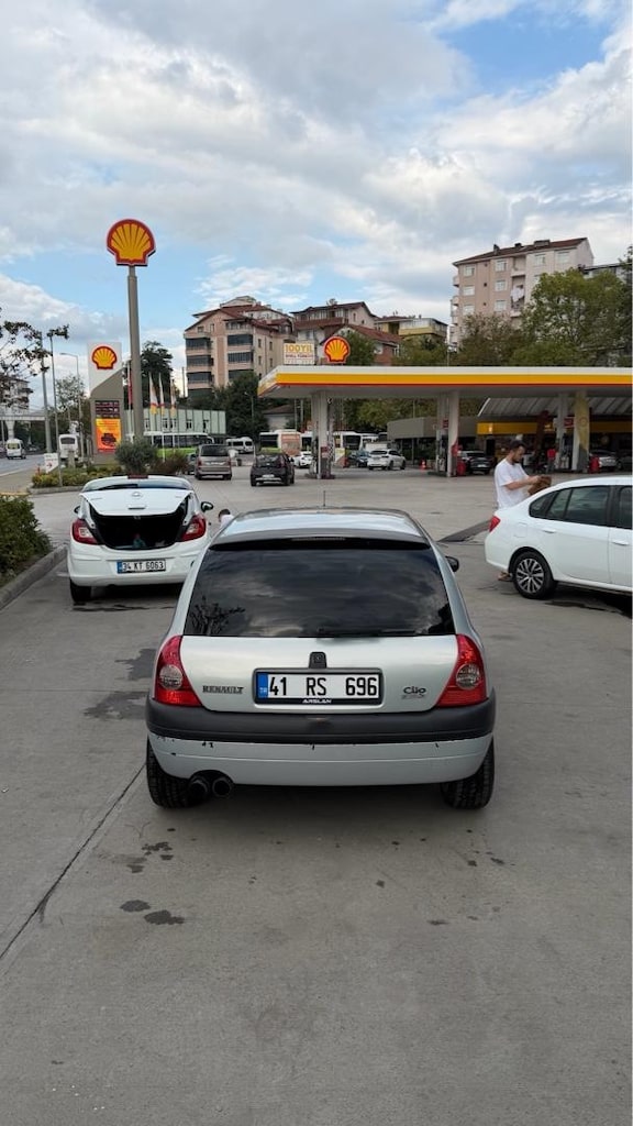 CLIO 2 - 17