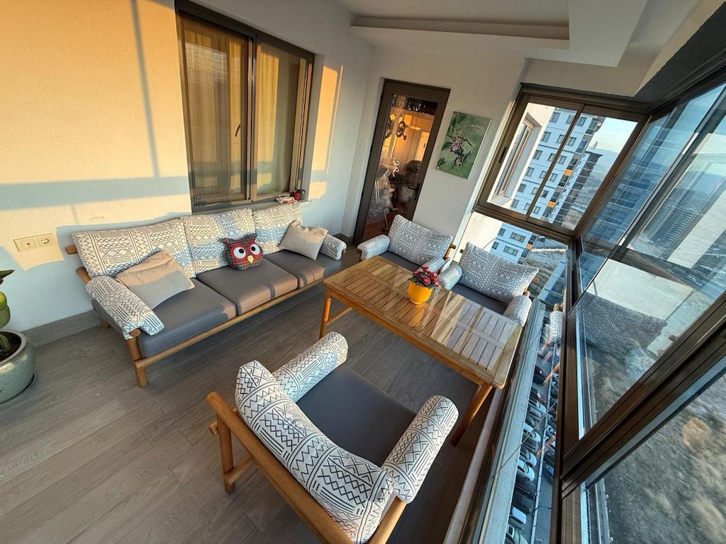 MASİF AHŞAP BALKON TAKIMI - 2