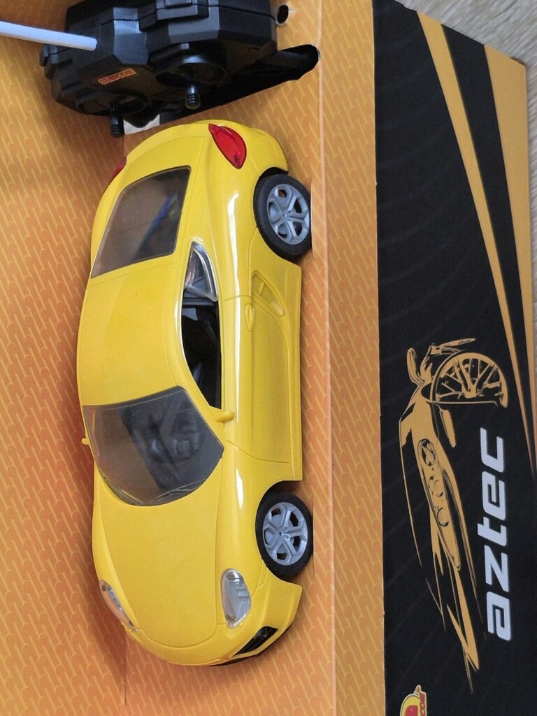 Sunman 1:20 20 cm Sarı Uzaktan Kumandalı Aztec Spor Araba - 2