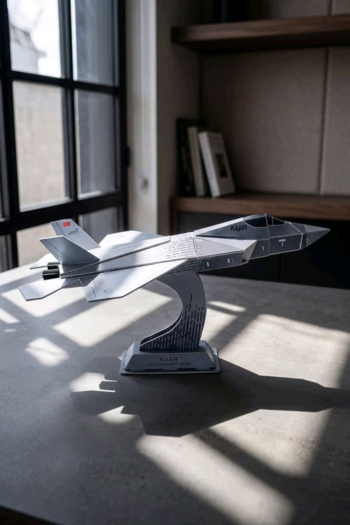 TUSAŞ Kaan Gökbey Hürjet ve Hürkuş 4'ü 1 arada 3D PUZZLE - 5