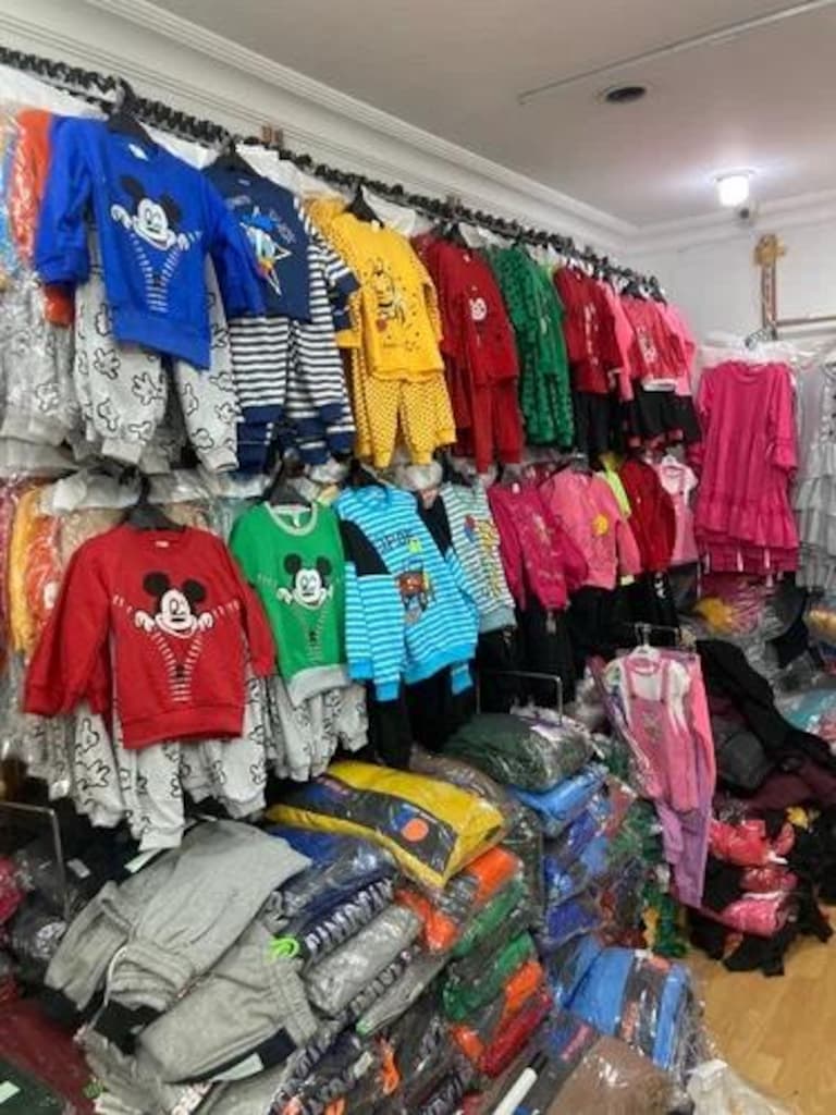 ÜCRETSİZ ÇOCUK KIYAFETİ VE EV EŞYALARI