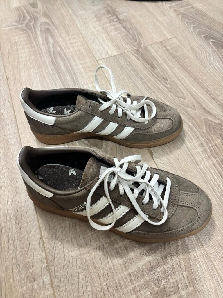 Adidas spezial model - 2