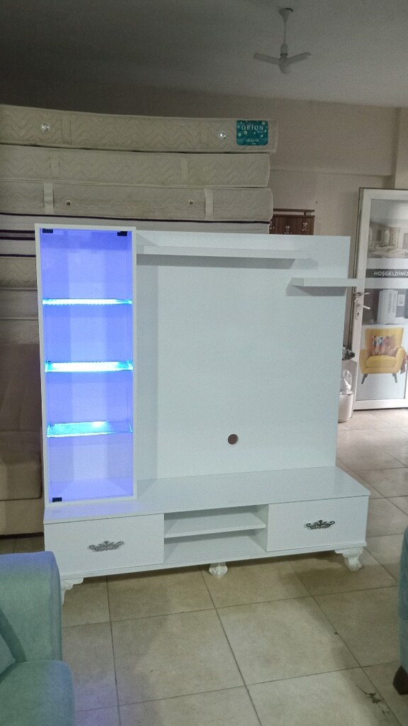 acil satılık TV ünitesi 150x160 ölçüsünde led aydınlatmalıdır - 4
