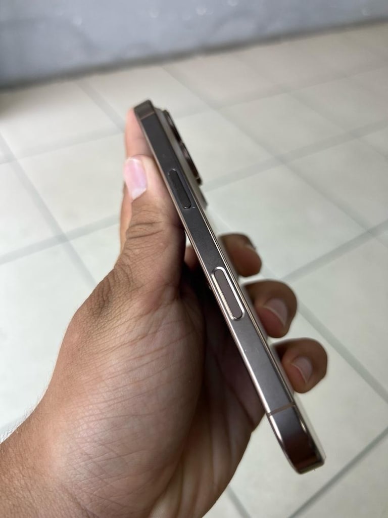 iPhone 16 Pro Yd - 5