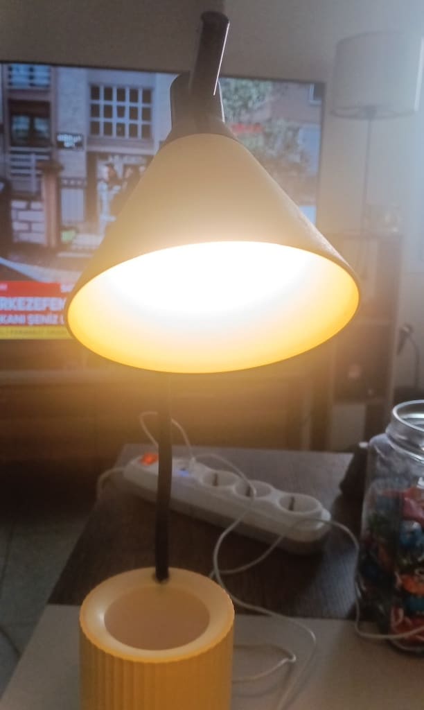 Led Masa Lambası 3 ton ışıklı,kalemlikli. - 6