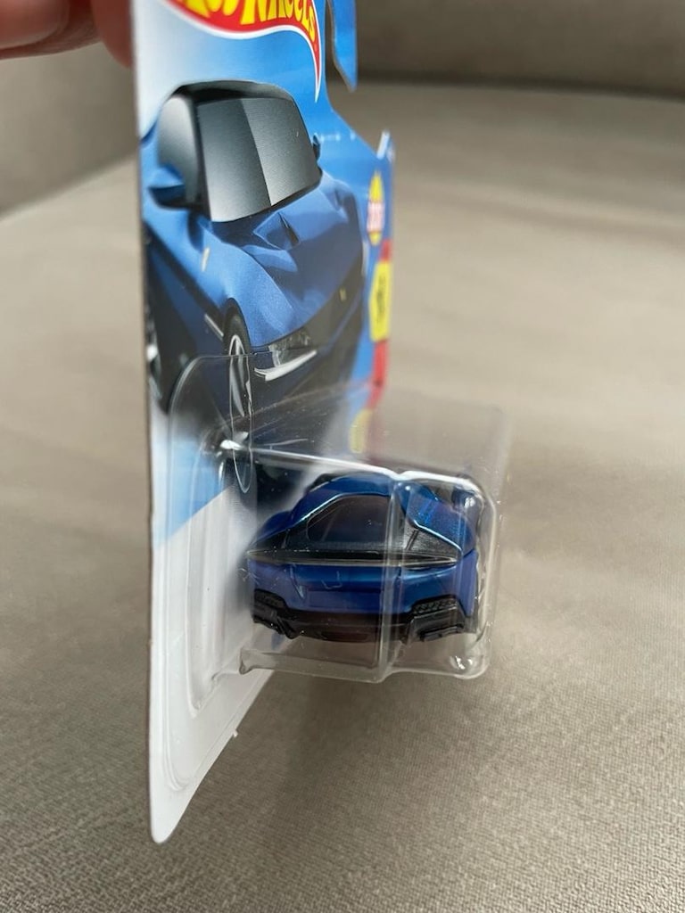 Hotwheels Ferrari 12clindri - 4