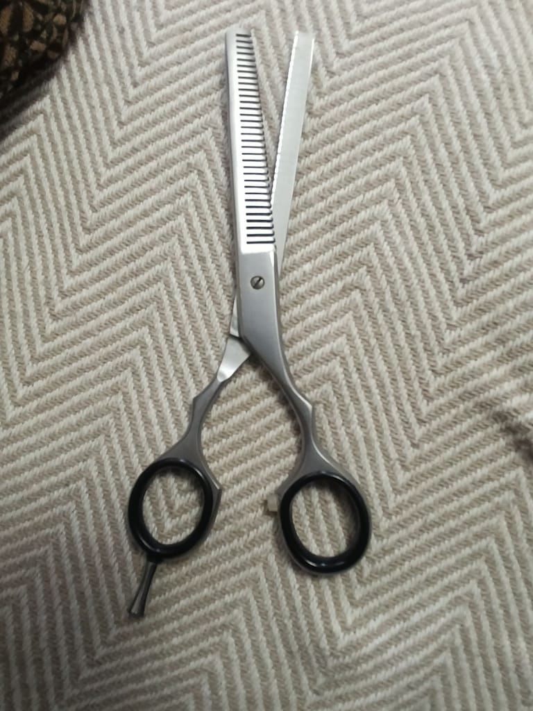 Krazor 6 " Profesyonel Tek Taraflı Efile Saç Kesim Makas - 3