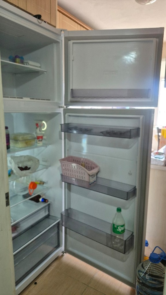 Temiz Kullanılmış Arçelik Çift Kapılı Buzdolabı - Sorunsuz Çalışıyor - 3