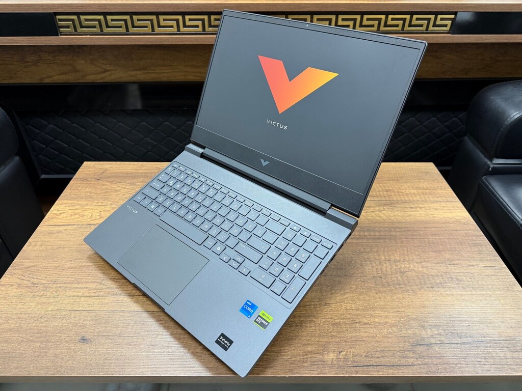 HP Victus 15-FA2018NT i5-13420H 8GB 512GB RTX5050 15.6" Notebook - 4