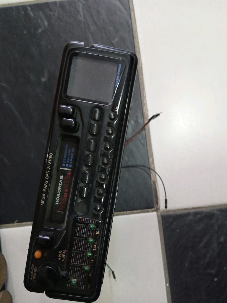 araba teyibi kaset çalar