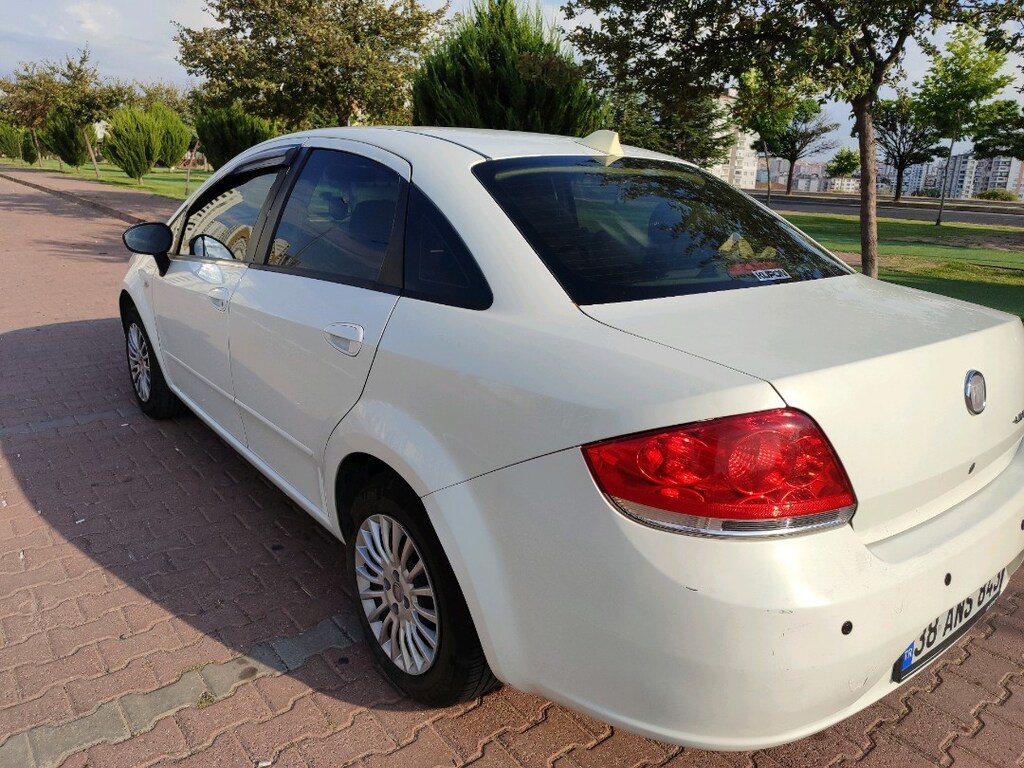 2011 model Fiat Linea - 6