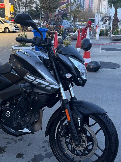 Pulsar Ns200