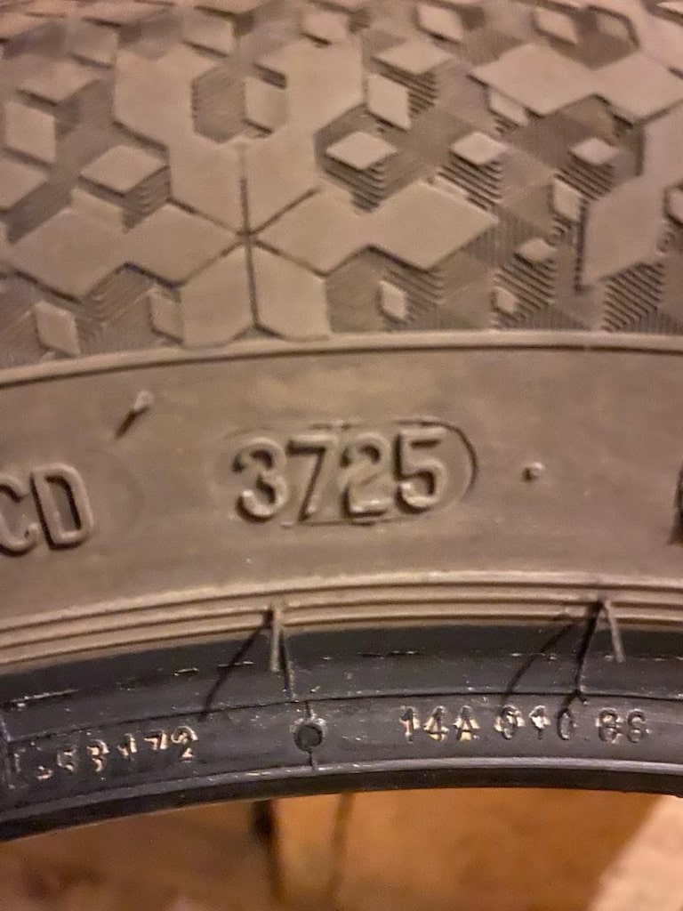 215/55/R17 Continental WinterContact TS870P V XL (2025) Kışlık Lastik - 3