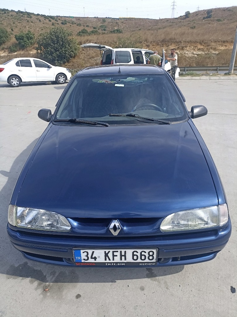 Renault 19