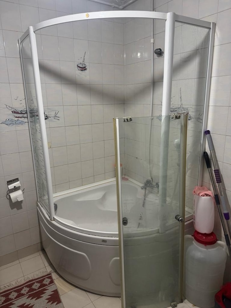 ACİL. DUŞA KABİN VE LAVABO TERTEMİZ SAĞLAM KOMPLE BU FİYATA. - 2