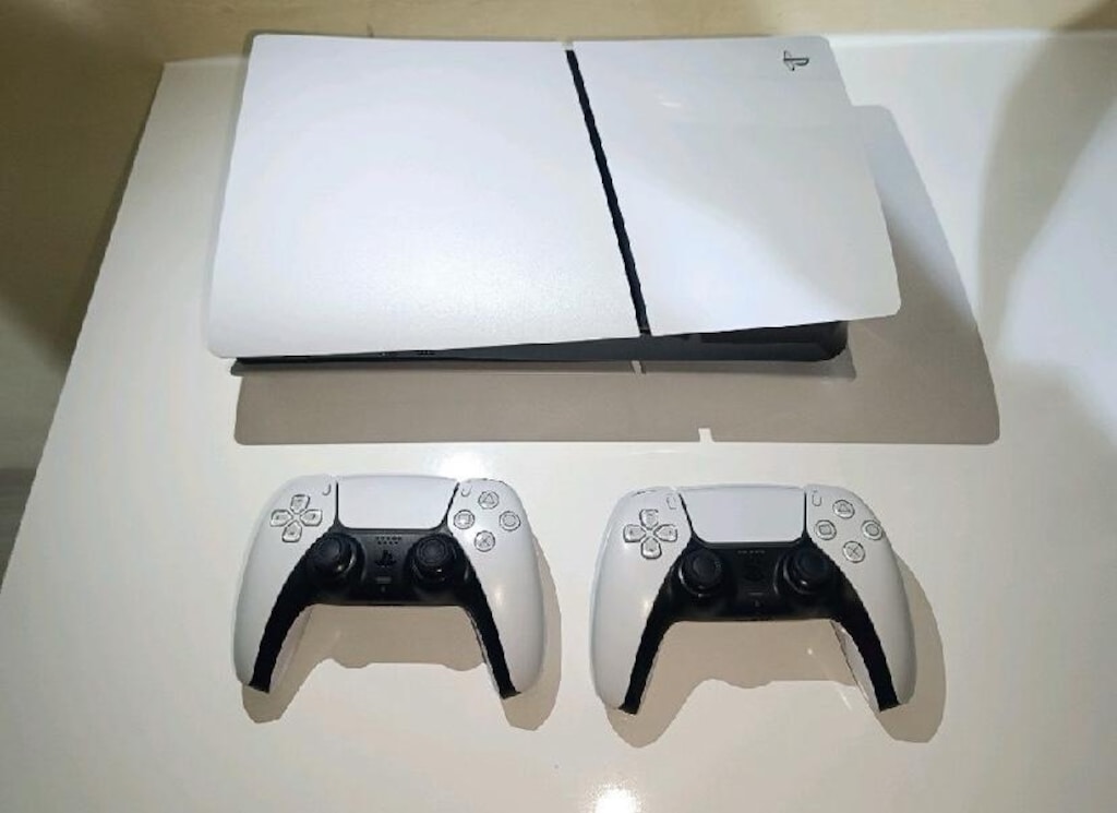 PlayStation 5 Slim - 3
