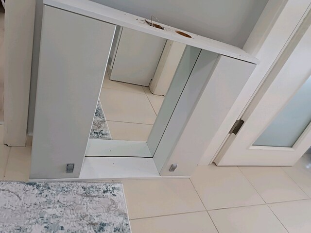 Banyo dolabı