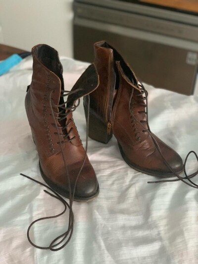 levis den bot çizme