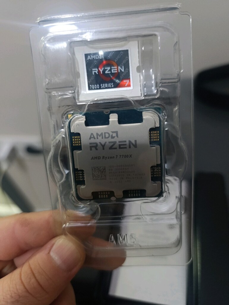 AMD RYZEN 7 7700X - 3