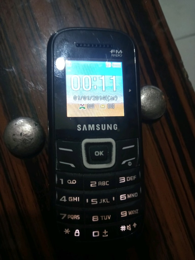 Samsung 1205 y tuşlu tertemiz telefon - 5