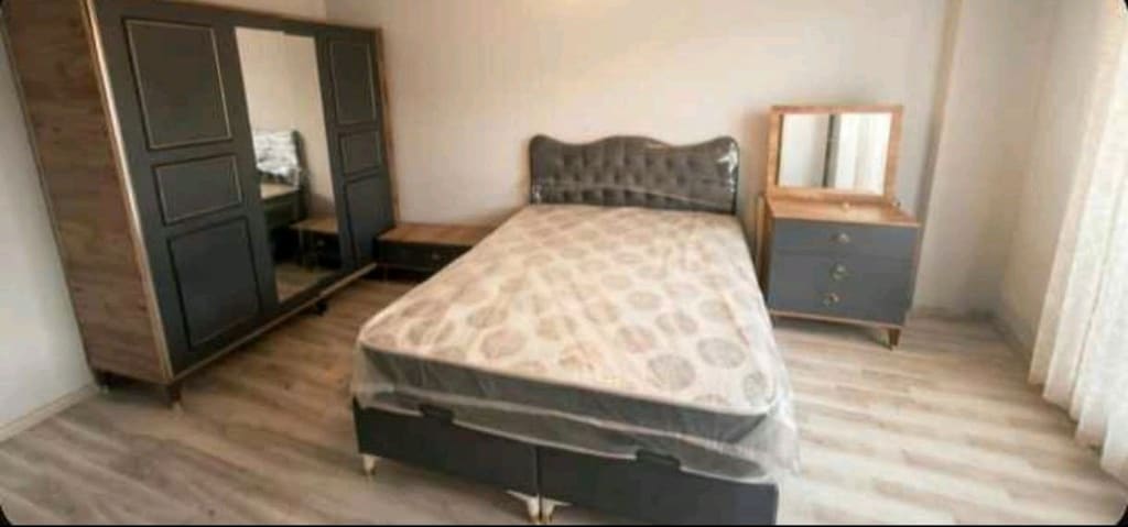 Komple Yatak Odası Takımı (Dolap+Şifonyer+2 Komodin+Baza+Başlık+Yatak - 2