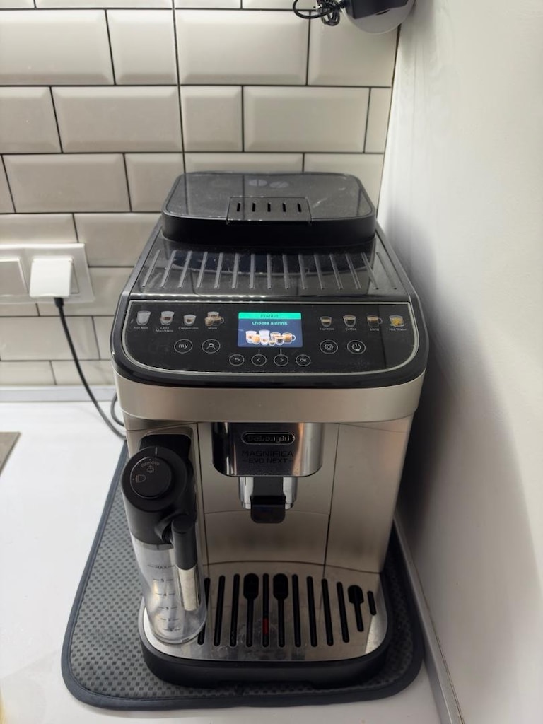 TERTEMİZ BAKIMLI DELONGHİ KAHVE MAKİNASI - 2