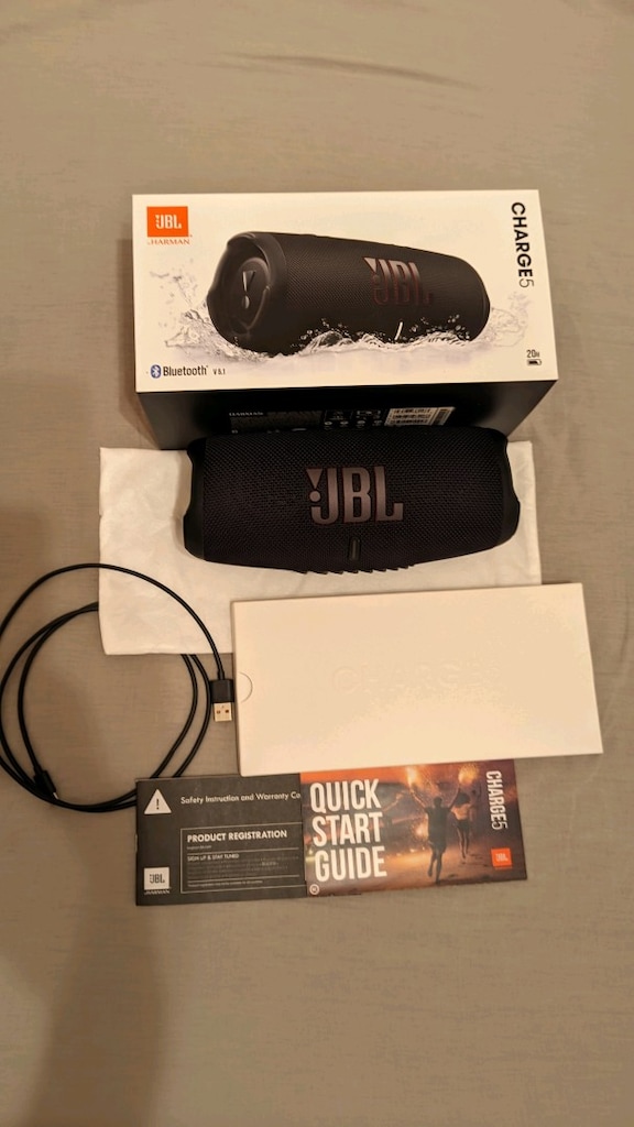 JBL Charge 5 Hoparlör