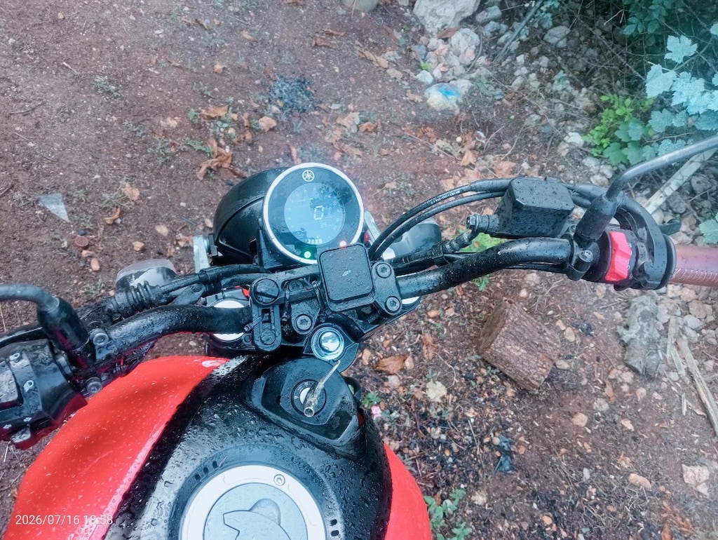 Yamaha xsr 125 - 3