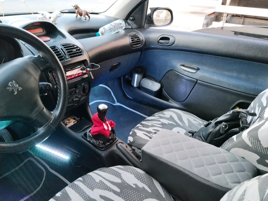 tek kapı bakımlı yeni motor Peugeot 206 - 12