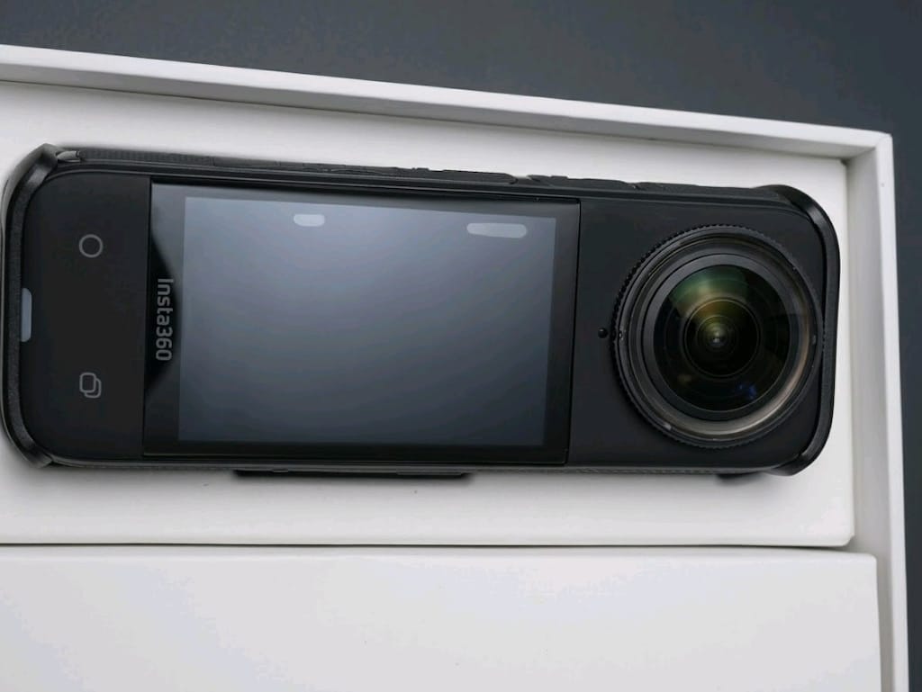 insta360 x4 - 2