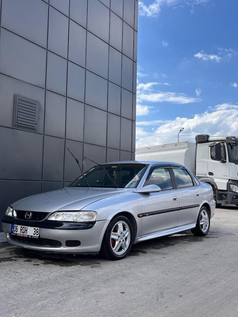OPEL VECTRA B - 10