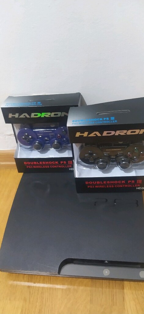 PlayStation 3 Orjinal ve Üç Adet Oyun - 4