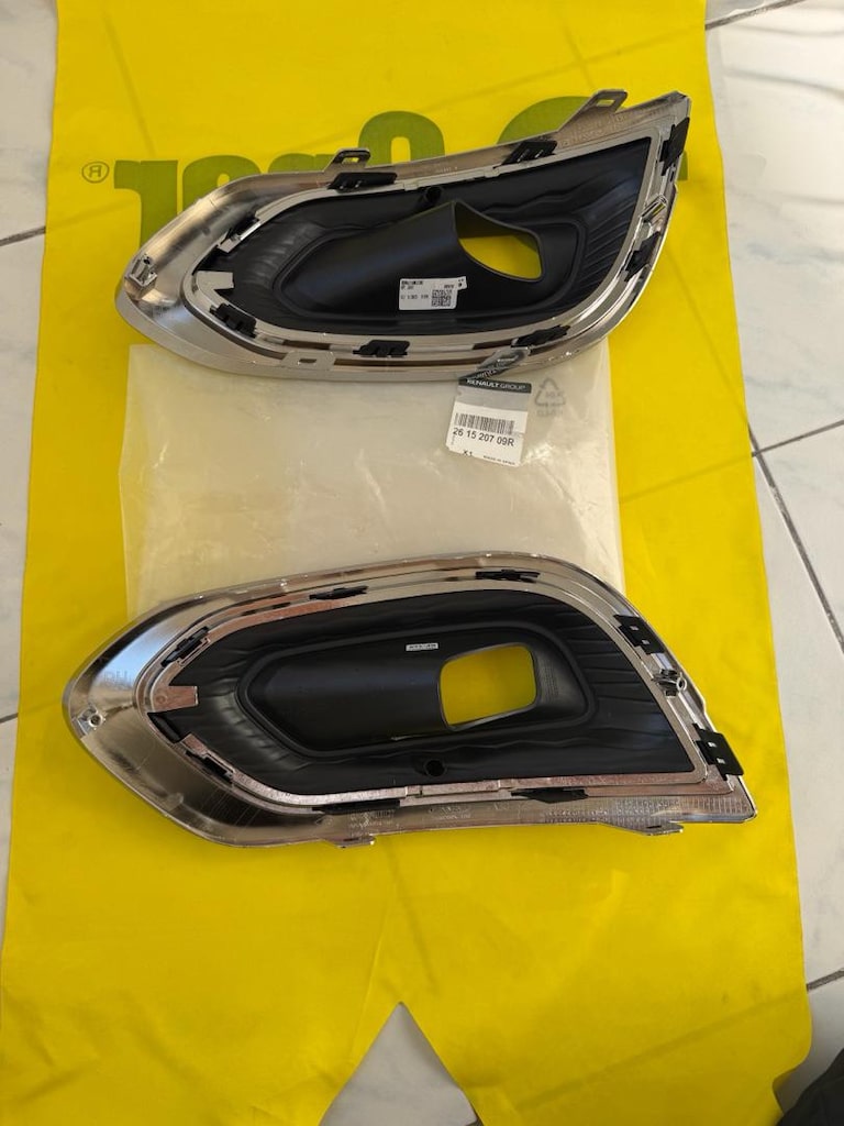 Renault kadjar sis çerçevesi tk kromlu sıfır orjinal Mais 261520709R - 4