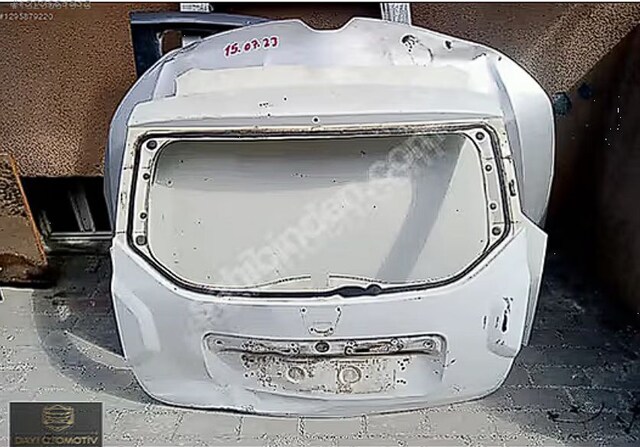 DUSTER BAGAJ KAPAĞI