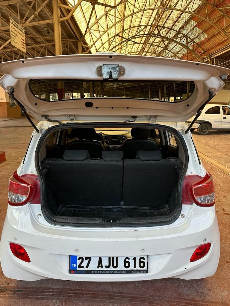 Hyundai i10 - 12