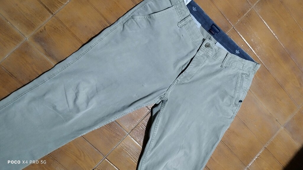 #Dockers likralı pantolon..Ağda yırtık var, terzide halledilir.