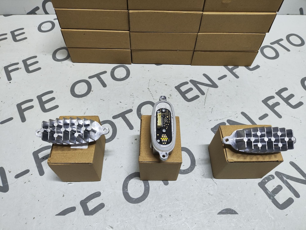 SKODA OCTAVİA GÜNDÜZ FAR LED BEYNİ MODÜLÜ SIFIR 5E0941645 - 2