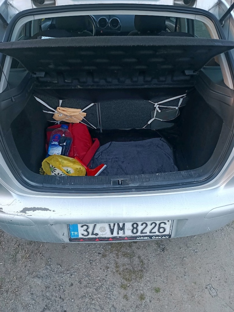 seat ibiza 2004 moder - 2